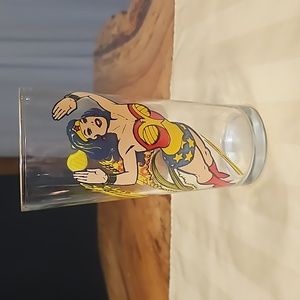 Vintage 1978 Pepsi Wonder Woman DC comic collectors glass